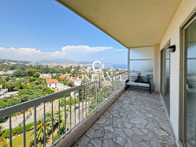 Location Appartement 3 pièces 68.22 m2 Nice