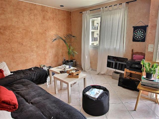 Location Appartement 3 pièces 68 m2 Marseille 5ème