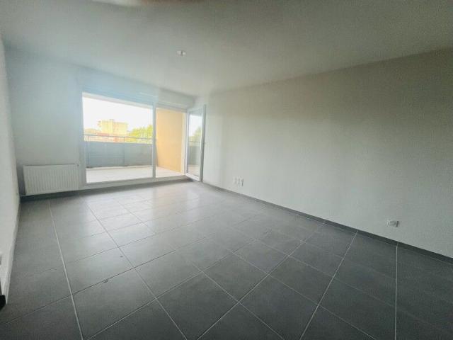 Location Appartement 3 pièces 68m² CARPENTRAS 84200