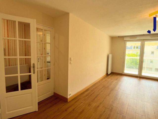 Location Appartement 3 pièces 68m² BORDEAUX 33000