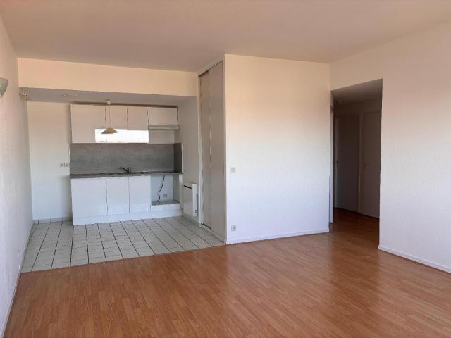 Location Appartement 3 pièces 68m² BORDEAUX 33000