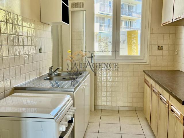 Location Appartement 3 pièces 68m² BASTIA 20600