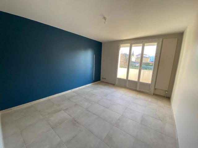 Location Appartement 3 pièces 68m² DECINES CHARPIEU 69150