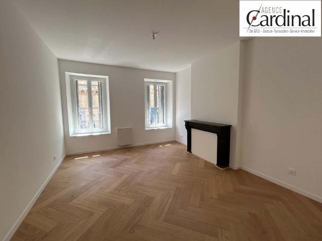 Location Appartement 3 pièces 68m² MARSEILLE 2ème