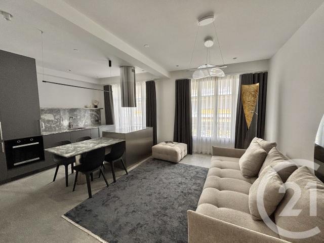 Location Appartement 3 pièces 68m² NICE 06000