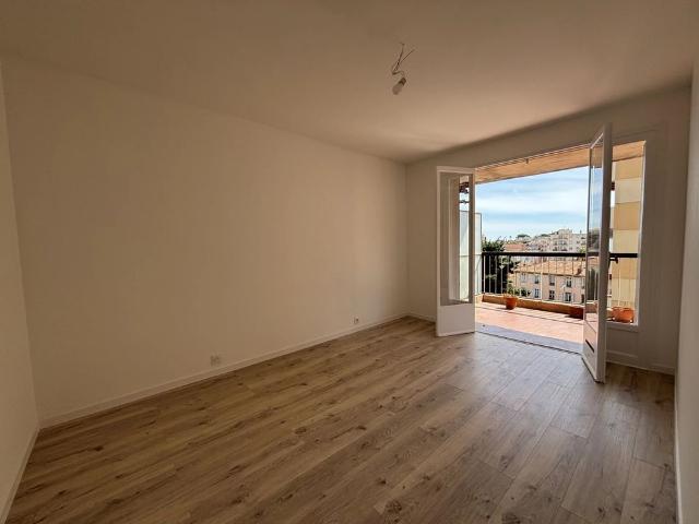 Location Appartement 3 pièces 68m² NICE 06100