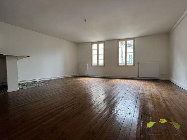 Location Appartement 3 pièces 68m² ST LEONARD DE NOBLAT 87400