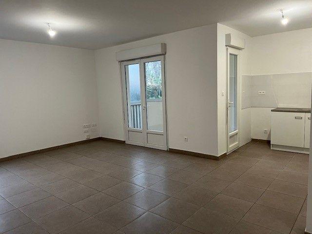 Location Appartement 3 pièces 68m² TOULON 83000