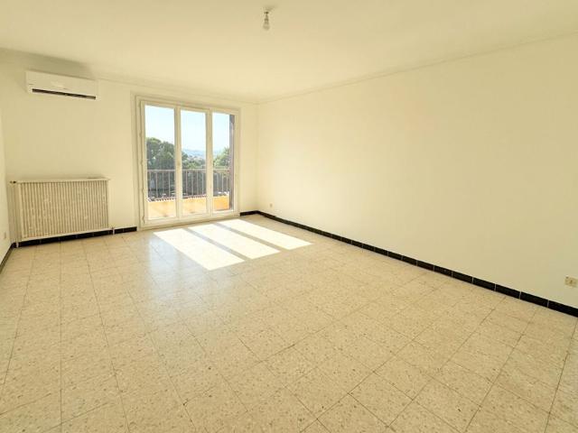 Location appartement 3 pièces, 69.58m², Perpignan