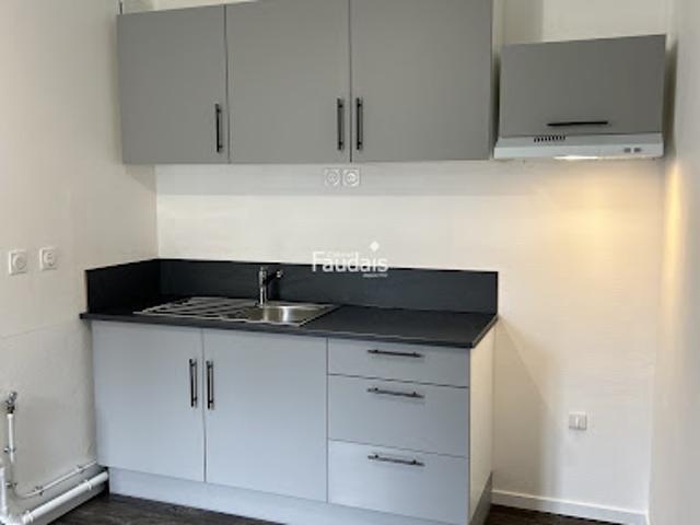 Location Appartement 3 pièces 69.79 m2 Tessy Bocage