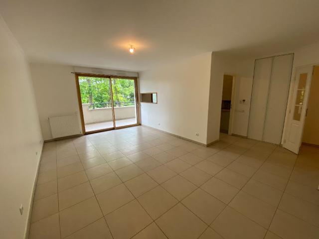 Location appartement 3 pièces, 69.80m², Bry sur Marne