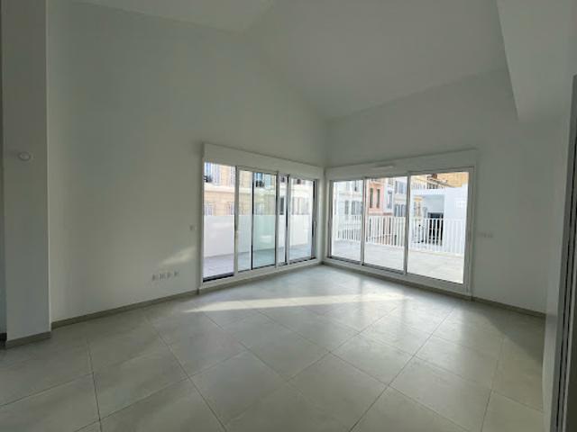 Location Appartement 3 pièces 69 m2 Marseille 6ème