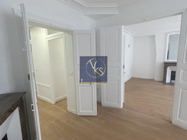 Location Appartement 3 pièces 69 m2 Paris 1er