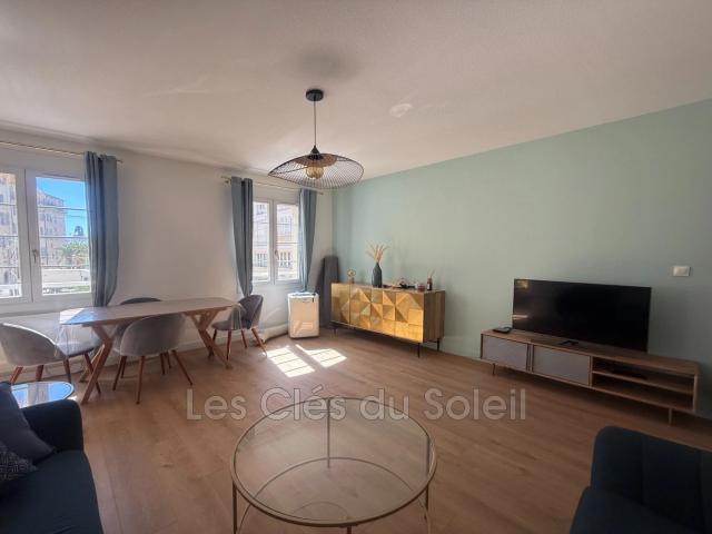 Location appartement 3 pièces 69 m² Toulon