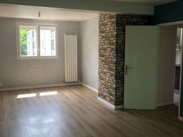 Location Appartement 3 pièces 69m²
