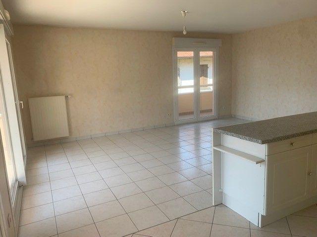 Location Appartement 3 pièces 69m² CHALLES LES EAUX 73190
