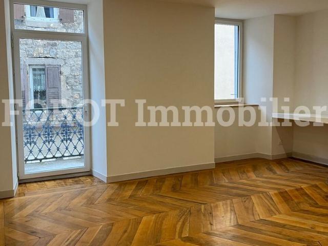 Location Appartement 3 pièces 69m² LE CHEYLARD 07160