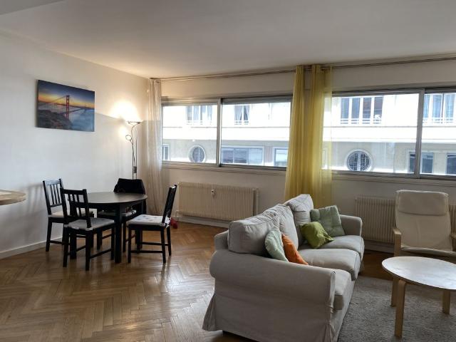 Location Appartement 3 pièces 69m² LYON 6ème