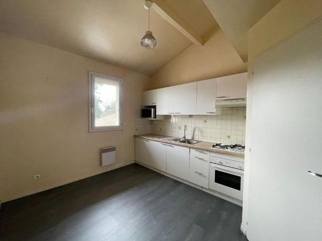 Location Appartement 3 pièces 69m² POMAREZ 40360