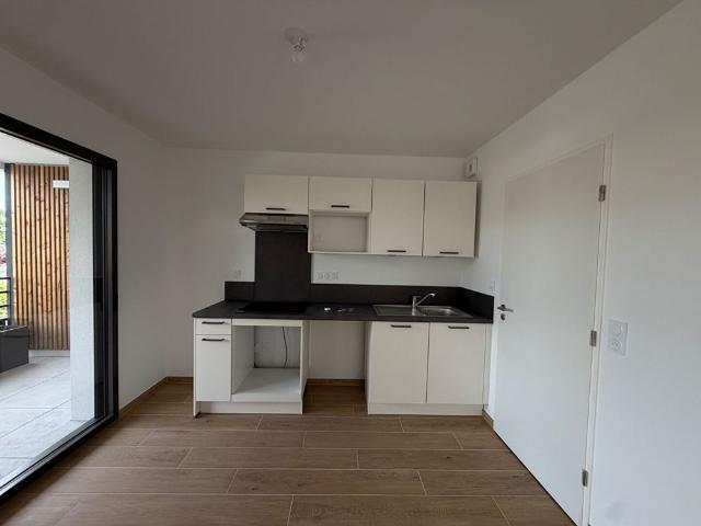 Location appartement 3 pièces, 73.20m², Dax