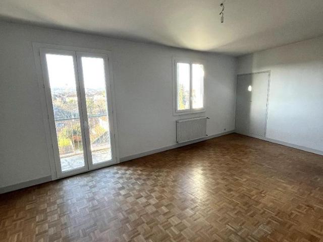 Location Appartement 3 pièces 73m² ALBI 81000
