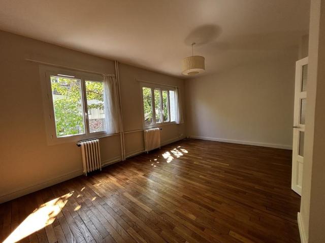 Location Appartement 3 pièces 73m² LE CREUSOT 71200