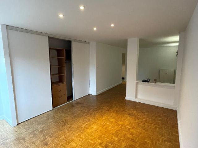 Location Appartement 3 pièces 73m² LILLE 59000