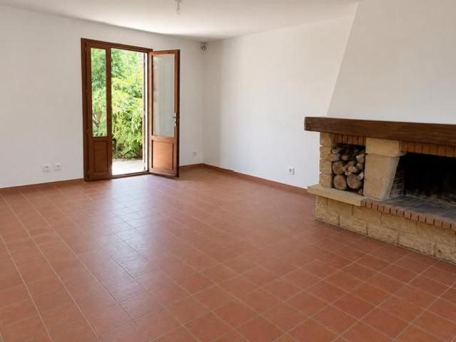 Location Appartement 3 pièces 73m² ST MAXIMIN LA STE BAUME 83470