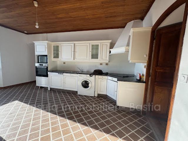 Location Appartement 3 pièces 70 m2 Bastia