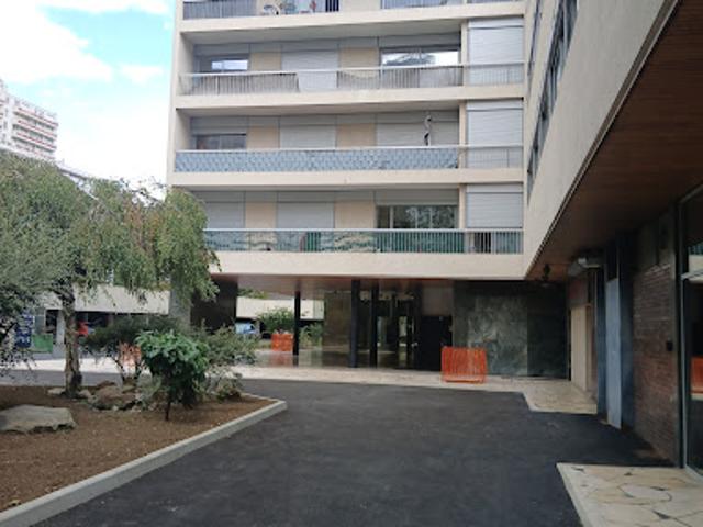 Location Appartement 3 pièces 70 m2 Courbevoie