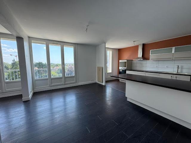 Location Appartement 3 pièces 70 m2 Fleury les Aubrais