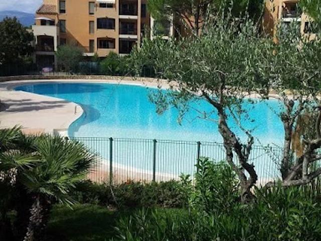 Location Appartement 3 pièces 70 m2 Mougins