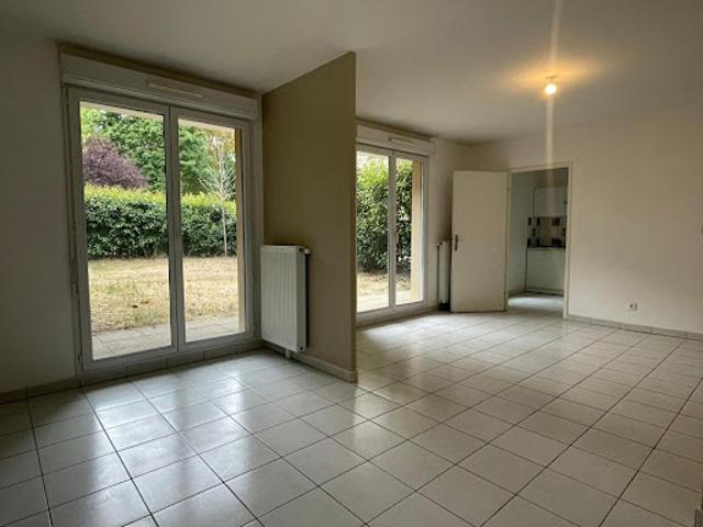 Location Appartement 3 pièces 70 m2 Saint Germain lès Corbeil