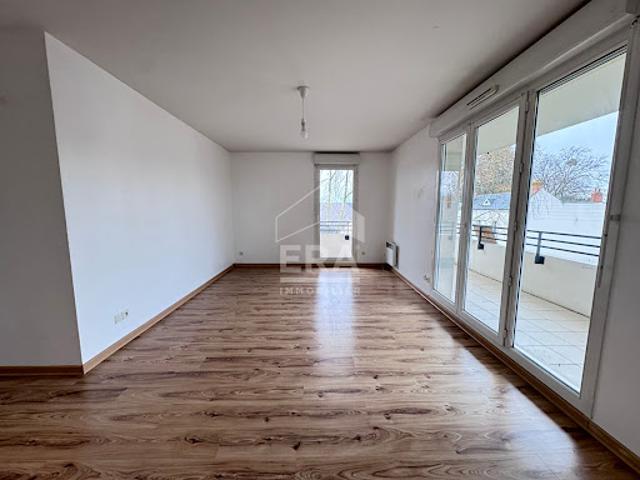 Location Appartement 3 pièces 70 m2 Saint Jean de la Ruelle