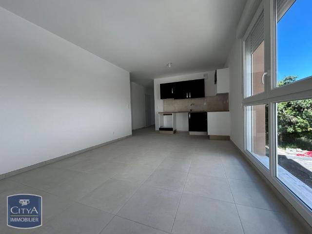 Location Appartement 3 pièces 70m² CAVAILLON 84300