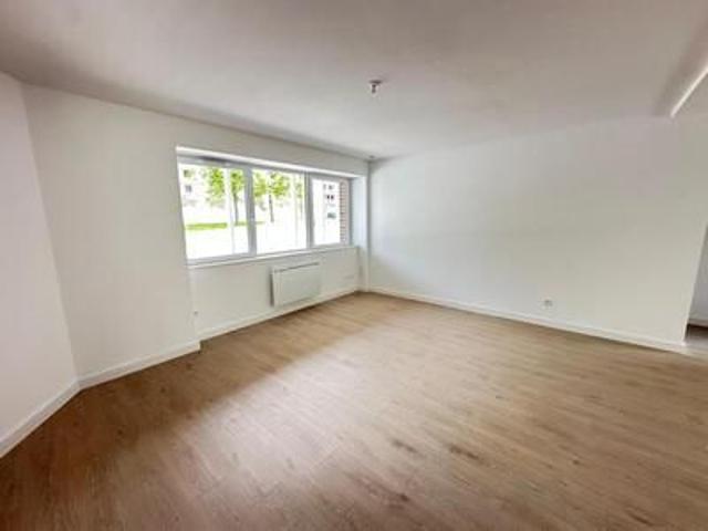 Location Appartement 3 pièces 70m² CAMBRAI 59400