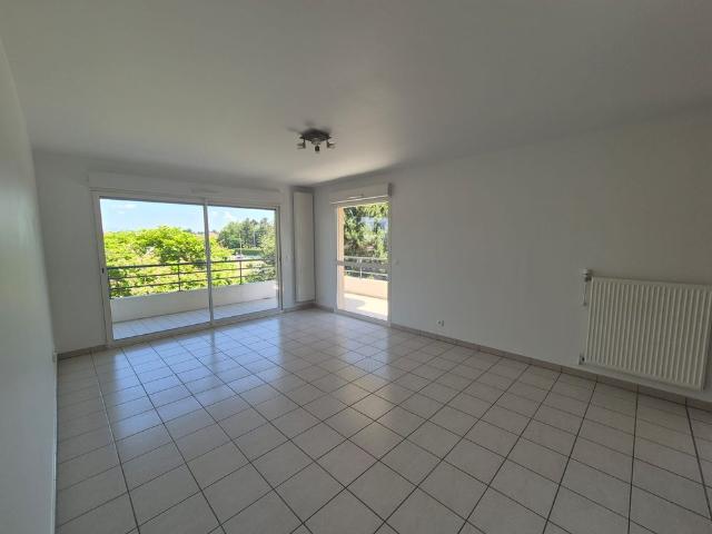 Location Appartement 3 pièces 70m² AMBILLY 74100