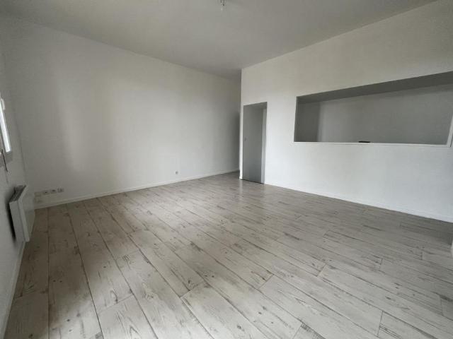 Location Appartement 3 pièces 70m² BORDEAUX 33800