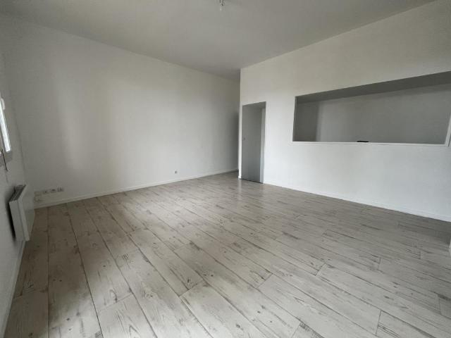Location Appartement 3 pièces 70m² BORDEAUX 33800