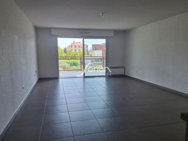 Location Appartement 3 pièces 70m² DRAGUIGNAN 83300