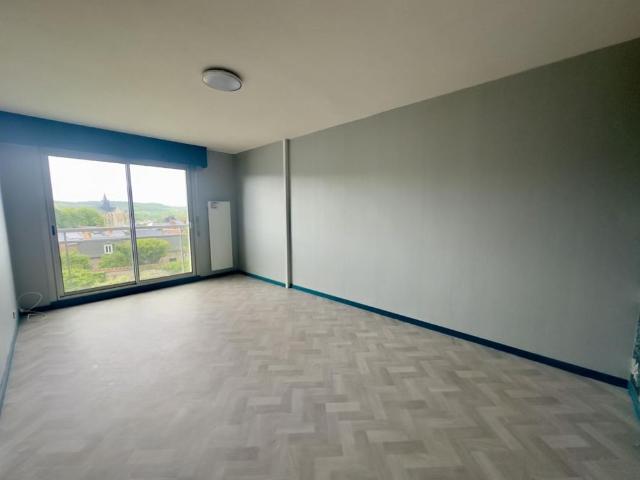 Location Appartement 3 pièces 70m² EU 76260