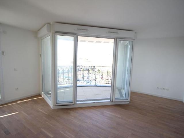 Location Appartement 3 pièces 70m² LE PLESSIS ROBINSON 92350