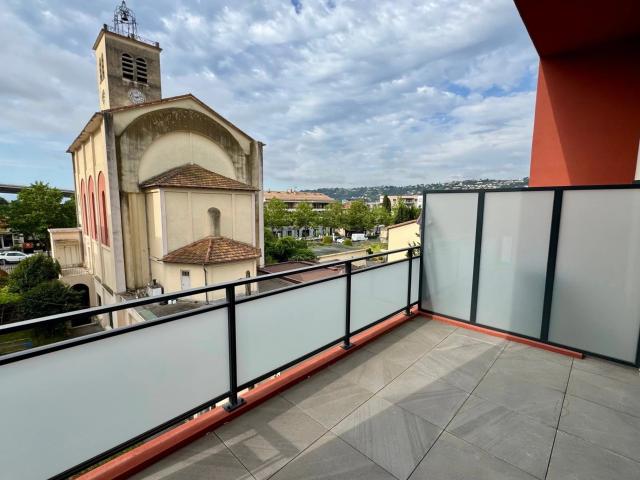 Location Appartement 3 pièces 70m² NICE 06000