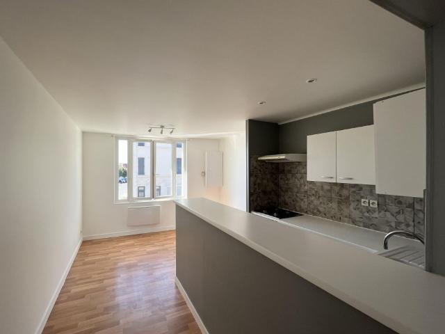 Location Appartement 3 pièces 70m² NIORT 79000