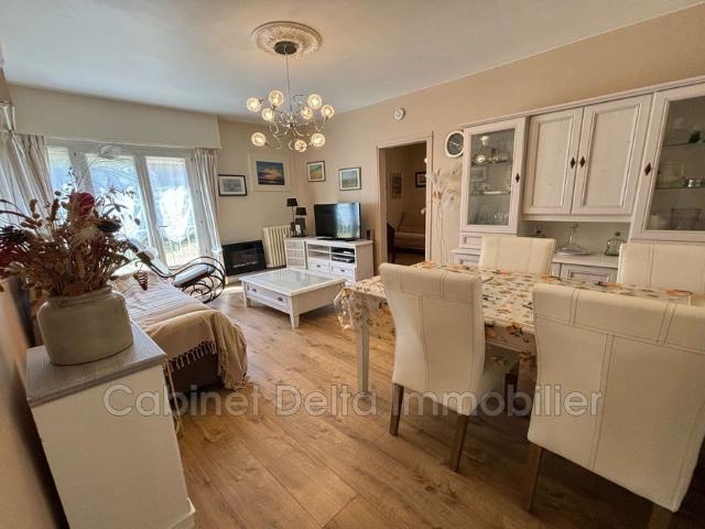 Location Appartement 3 pièces 70m² SANARY SUR MER 83110