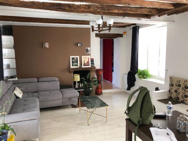 Location Appartement 3 pièces 70m² PARIS 10ème