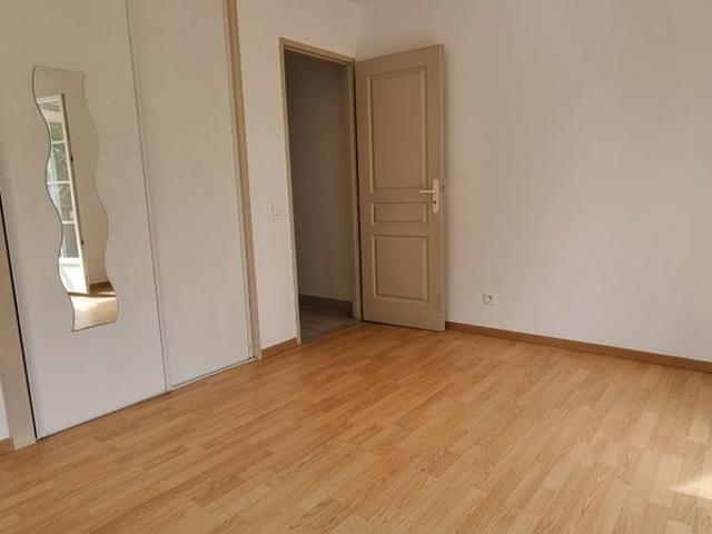 Location Appartement 3 pièces 70m² USTARITZ 64480