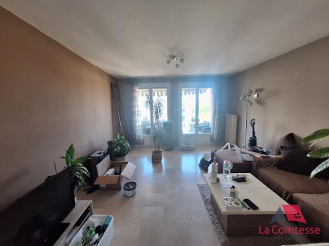 Location Appartement 3 pièces 71.42 m2 Marseille 8ème
