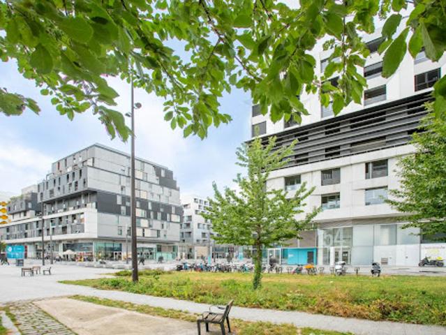 Location Appartement 3 pièces 71 m2 Paris 19ème