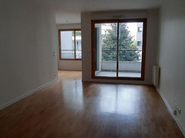Location Appartement 3 pièces 71m² ISSY LES MOULINEAUX 92130